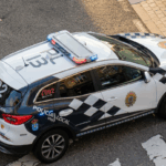 Irrumpe con un cuchillo en un bar de Vigo, hiere a dos clientes y acaba detenida