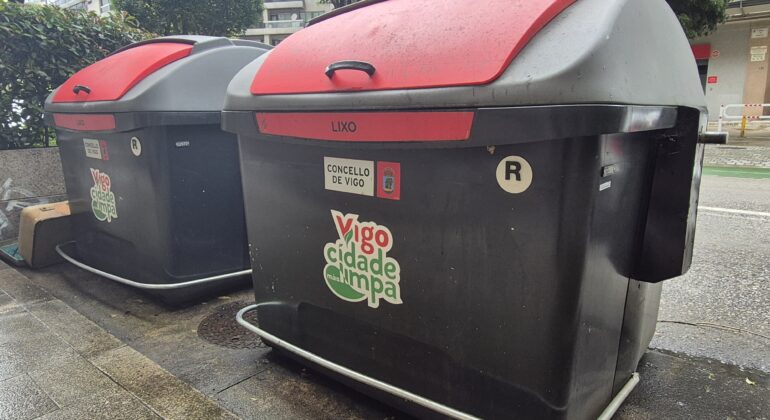 Convocada huelga indefinida en la recogida de basura de Vigo, desde el próximo día 24