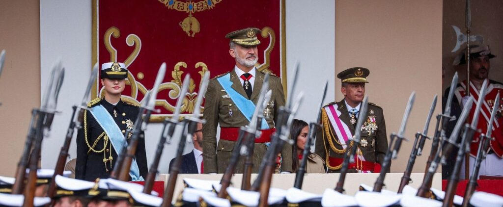 Vitrasa activa lanzaderas especiales a Samil por el Día de las Fuerzas Armadas en Vigo