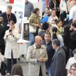 O Porriño enche o pavillón no seu primeiro foro de emprego, con centos de encontros laborais