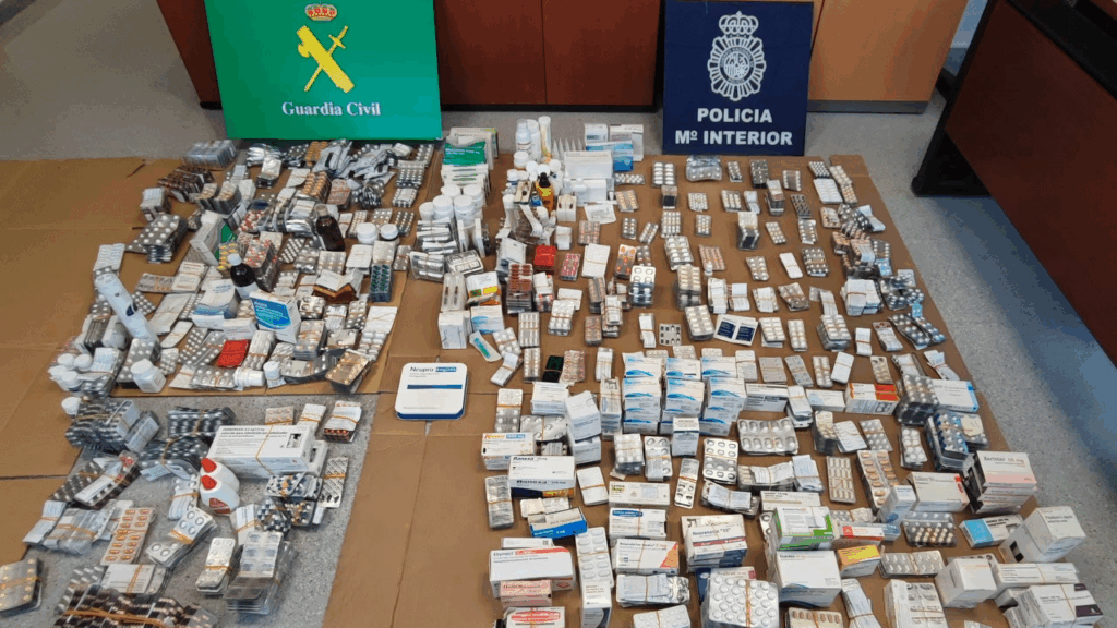 Nueve detenidos en una operación contra dos células de narcotráfico con cocaína, armas y tabaco de contrabando