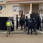 Detenido un fugitivo por agresión sexual que se cambió de género para intentar eludir a la Justicia