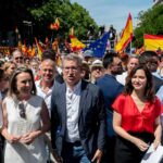 Junts reta a Feijóo a que negocie la moción de censura con Puigdemont, en Waterloo