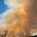 Estabilizado o incendio de Padrón tras arrasar 350 hectáreas e obrigar a desaloxos