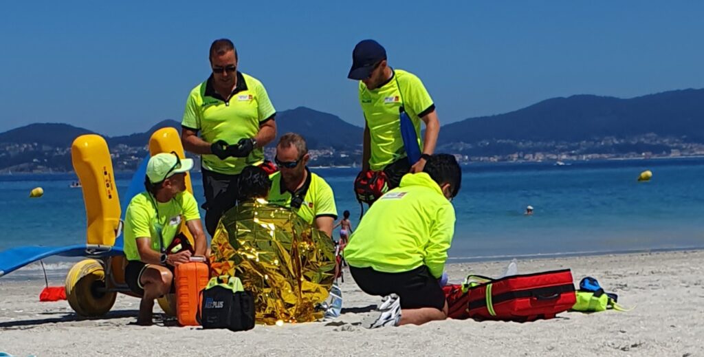 Activa el mayor operativo de playas del verano: más de 130 profesionales velarán en los arenales de la ciudad