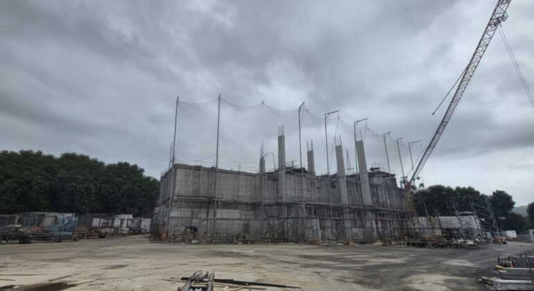 ¿Dónde están las viviendas municipales que el alcalde dice que están en marcha en Vigo?