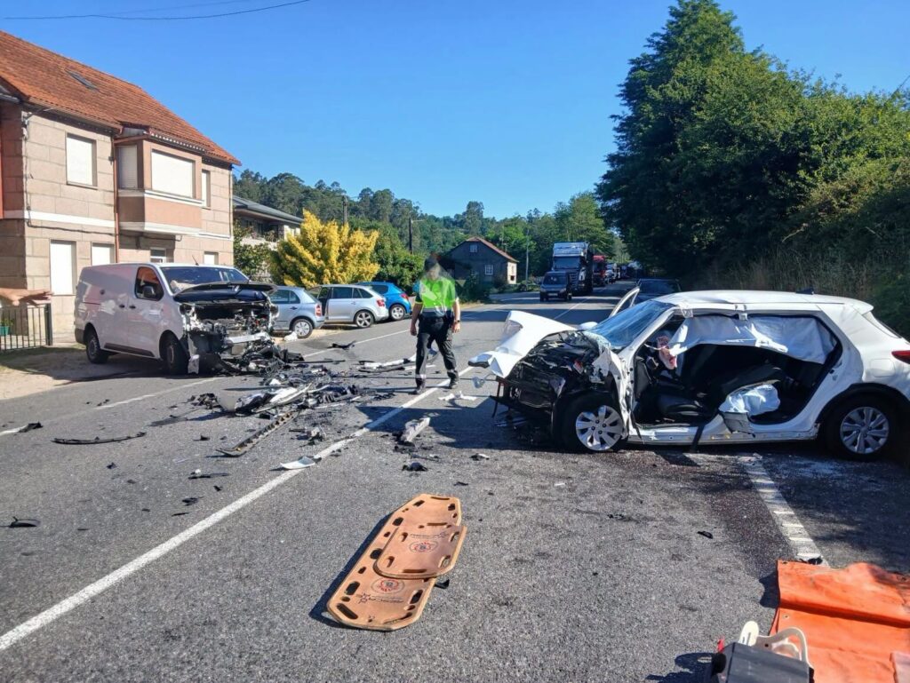 El grave accidente de la N-550 en Mos reaviva la exigencia de actuar en una carretera marcada por la siniestralidad