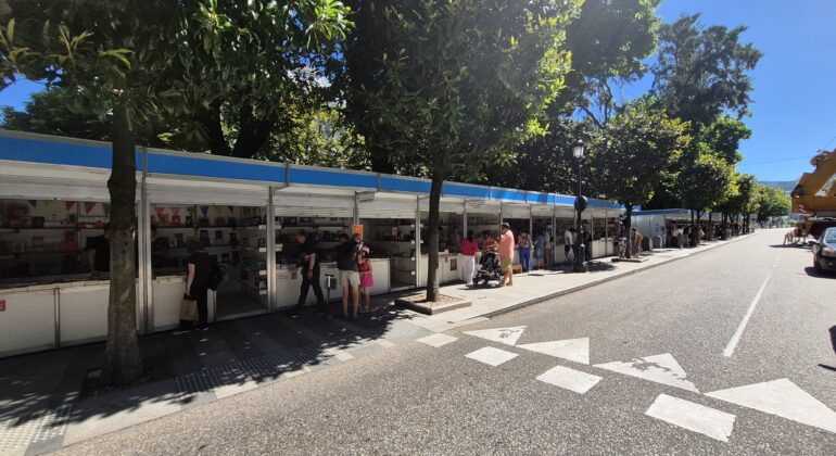Feira del Libro de Vigo 2026: programación completa con más de 200 autores y 20 librerías