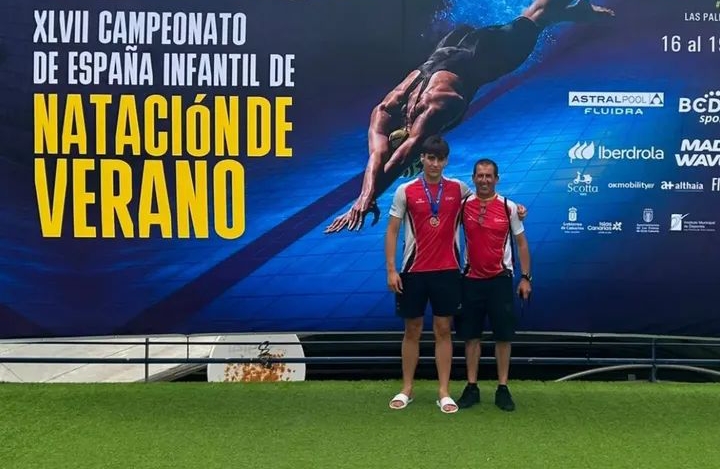 Marcos Garabatos hace historia para el Club Natación Mos con un subcampeonato de España y un bronce estatal