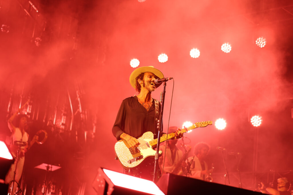 Leiva conquista Vigo con un doble lleno y la sorpresa de Iván Ferreiro