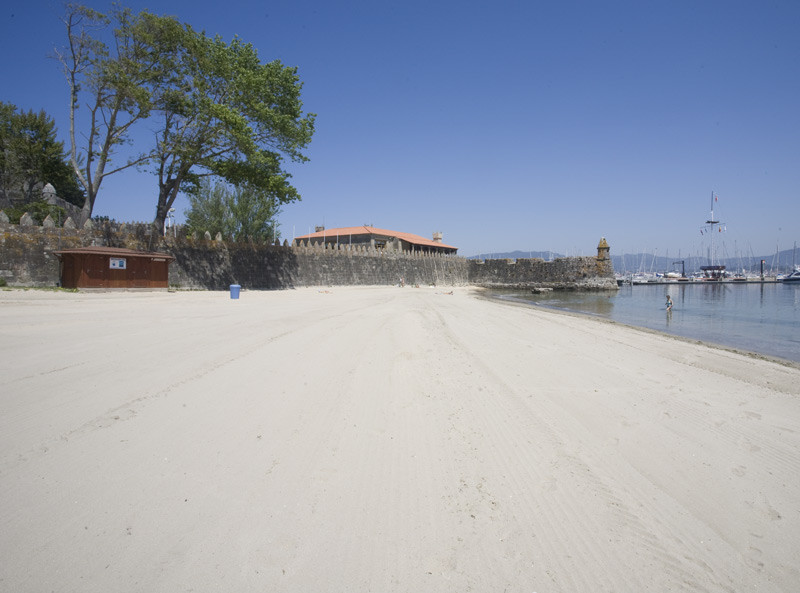 Las playas de Ribeira, Santa Marta y A Ladeira, en Baiona reabren al baño