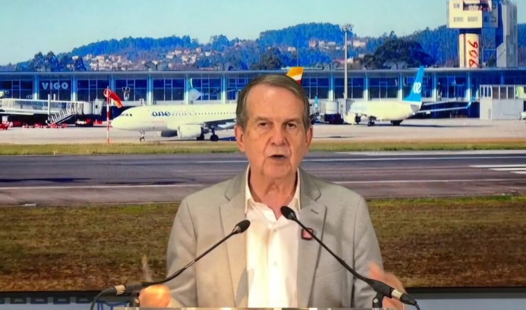 "No va a sacar ni un concejal": Caballero arremete contra Luisa Sánchez por la crisis de vuelos en Peinador