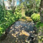O BNG leva ao Concello un plan para recuperar o Lagares, o río que máis plásticos verte á ría de Vigo