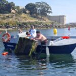 Máis de 163 toneladas de lixo retiradas das costas galegas: neumáticos, cabichas e microplásticos entre os residuos