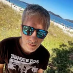 Muere en Vigo José Costas Peón, Peón Kurtz, fundador de Def Con Dos
