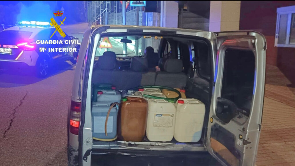 Robaban gasoil directamente de los camiones estacionados en Mos: cuatro detenidos y 225 litros recuperados