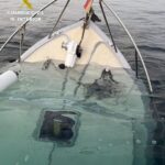 Dos tripulantes rescatados con síntomas de hipotermia tras sufrir su embarcación una vía de agua cerca de Cangas