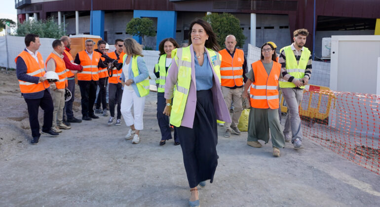 Arrancan las obras de 172 viviendas públicas en Navia con una inversión de 37,2 millones