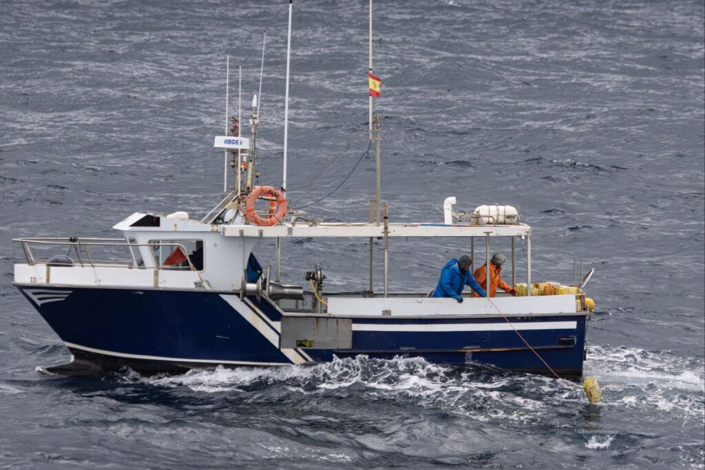 El IEO estudiará cómo la pesca artesanal afecta a los fondos marinos
