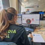 Paga una cámara por internet, nunca la recibe y acaba destapando una red de blanqueo