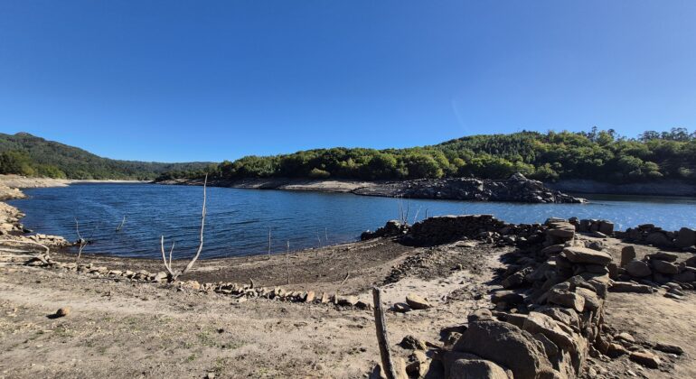 Vigo se acerca a la línea roja del agua: Eiras pierde casi 12 puntos en un mes