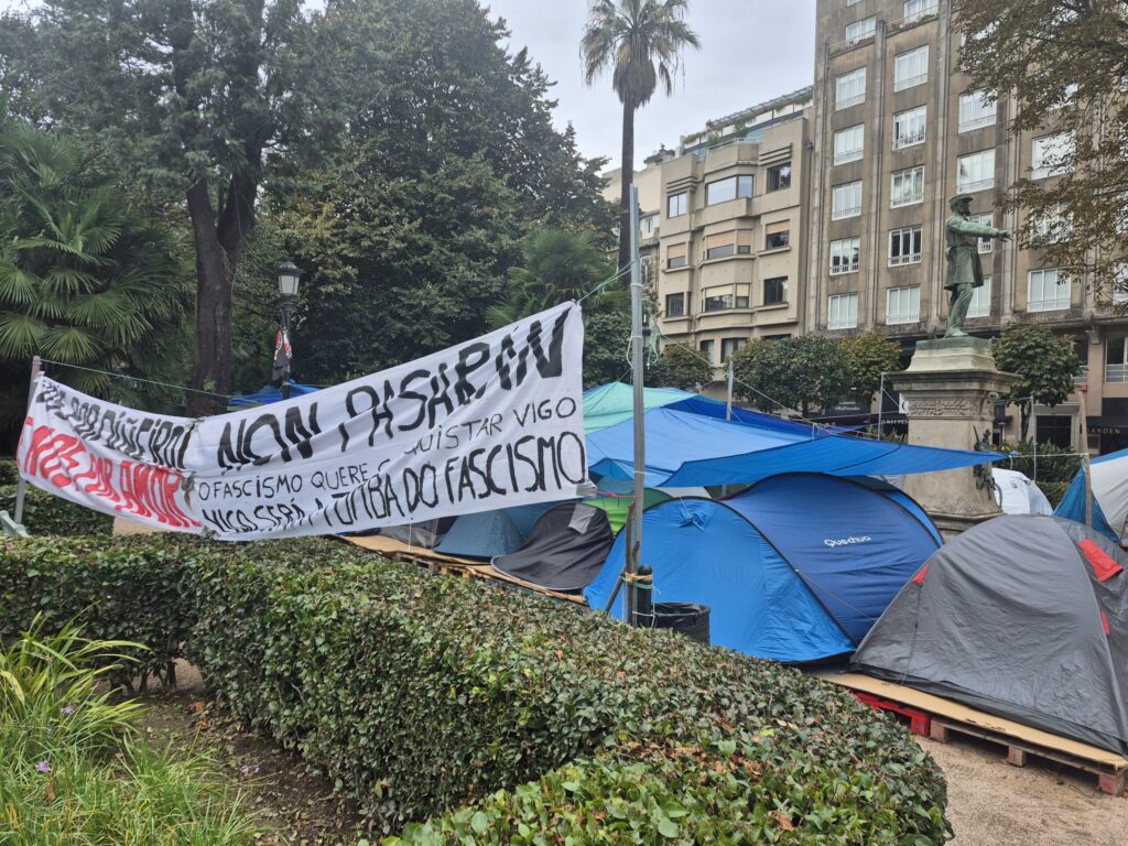 60 tiendas, comidas calientes y apoyo vecinal: así resiste la acampada por la vivienda en Vigo