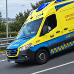 Muere un motorista en la N-120, en Ourense, tras salir de la vía y chocar contra el guardarraíl
